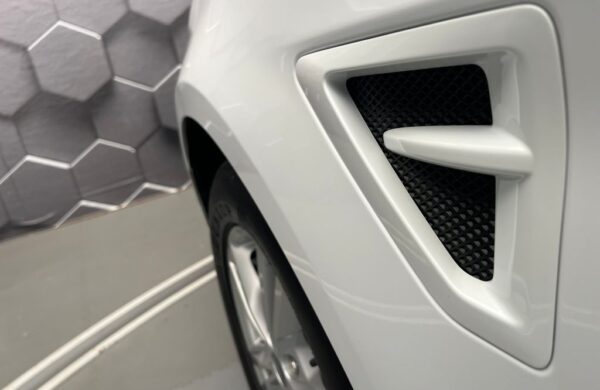 Ford S-Max 2.0 EB Titanium LED manuál, nabídka 57ef9a25-b9ed-4e33-88db-e98197014b0a