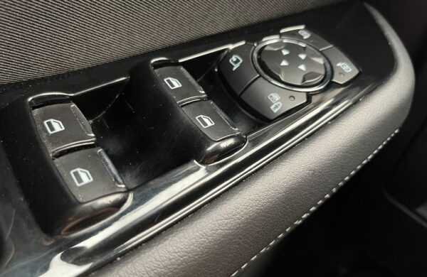 Ford Galaxy 2.0 EB Titanium LED tažné, nabídka 129cd2b4-3e54-4b7a-925a-084c8eeb4024