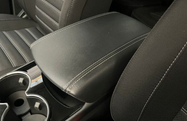 Ford Galaxy 2.5 HEV Titanium 7míst, nabídka e5e0adbf-ac9a-4146-9d21-9e88d01ce13d