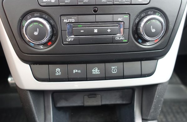 Ford Mondeo 2.0 TDCi Titanium 132 kW  LED, nabídka 2567d353-9484-468a-af0d-9a6b81fa59e4