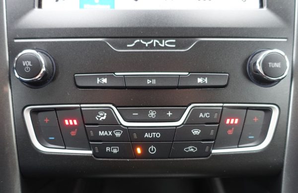 Ford Mondeo 2.0 EcoBlue LED SVĚTLA, nabídka 5b13e171-313f-4d8b-a17d-1afd19fb1a39