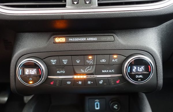 Ford Focus 2.0 Titanium LED SVĚTLA, nabídka da66f95b-1f2e-41a3-9e3c-bef0eece34f7