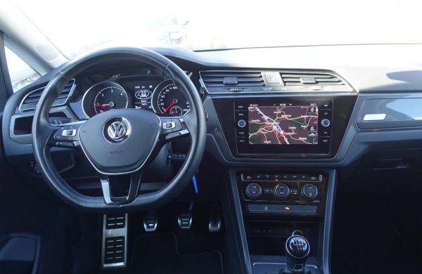 Volkswagen Touran 2.0 TDi LED SVĚTLA, nabídka e8a4ffac-744d-456b-bccc-51c636644624