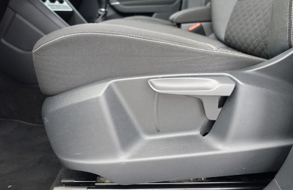 Volkswagen Touran 2.0 TDi LED SVĚTLA, nabídka e8a4ffac-744d-456b-bccc-51c636644624