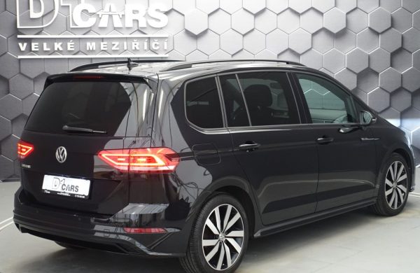 Volkswagen Touran 1.5 TSi R-Line DSG, nabídka 54256a6e-5b68-4ddb-91d4-314dd6492e07