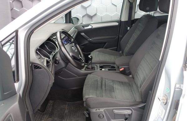 Volkswagen Touran 2.0 TDi  REZERVOVÁNO!, nabídka 9e3876b6-6987-45ea-b70f-2013e7531780