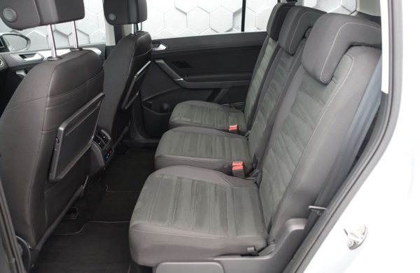 Volkswagen Touran 2.0 TDi  REZERVOVÁNO!, nabídka 9e3876b6-6987-45ea-b70f-2013e7531780