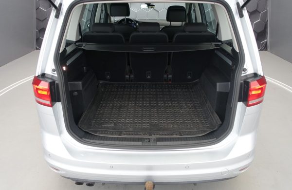 Volkswagen Touran 2.0 TDi  REZERVOVÁNO!, nabídka 9e3876b6-6987-45ea-b70f-2013e7531780