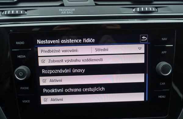 Volkswagen Touran 2.0 TDi DSG LED SVĚTLA, nabídka bb3c7c76-0460-4080-a684-da557b4425dd