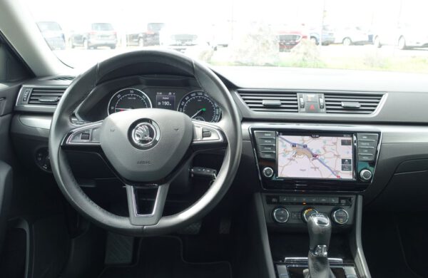 Škoda Superb 2.0 TDi Style NEZ. TOPENÍ, nabídka 593171a8-bcf7-4cf7-a816-304ffdcf6ab6