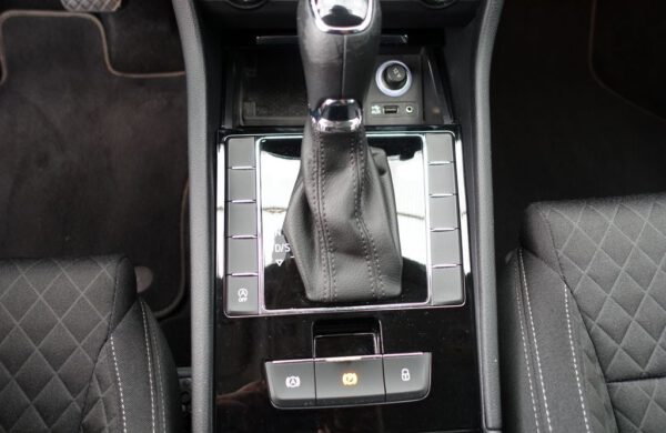 Škoda Superb 2.0 TDi Style NEZ. TOPENÍ, nabídka 593171a8-bcf7-4cf7-a816-304ffdcf6ab6