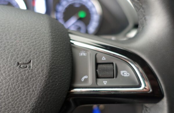 Škoda Superb 2.0 TDi Style NEZ. TOPENÍ, nabídka 593171a8-bcf7-4cf7-a816-304ffdcf6ab6