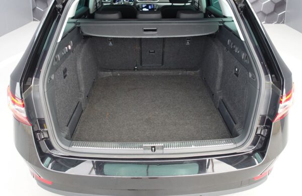 Škoda Superb 2.0 TDi Style NEZ. TOPENÍ, nabídka 593171a8-bcf7-4cf7-a816-304ffdcf6ab6